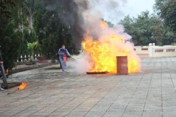 Thực hành, diễn tập phòng cháy chữa cháy và cứu nạn, cứu hộ tai Công ty Cổ phần Đầu tư Nước sạch Sông Đà